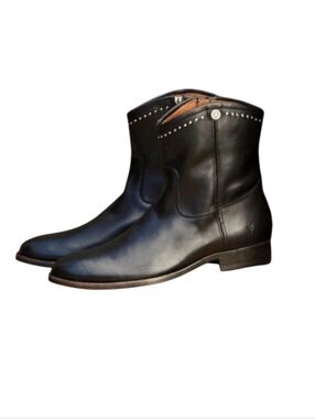 Frye Melissa Stud Short Black Leather Ankle Boots